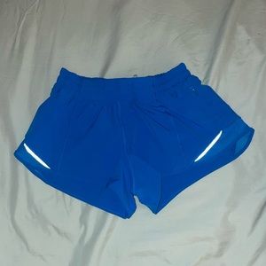 Lululemon hot shorts 2.5 inch